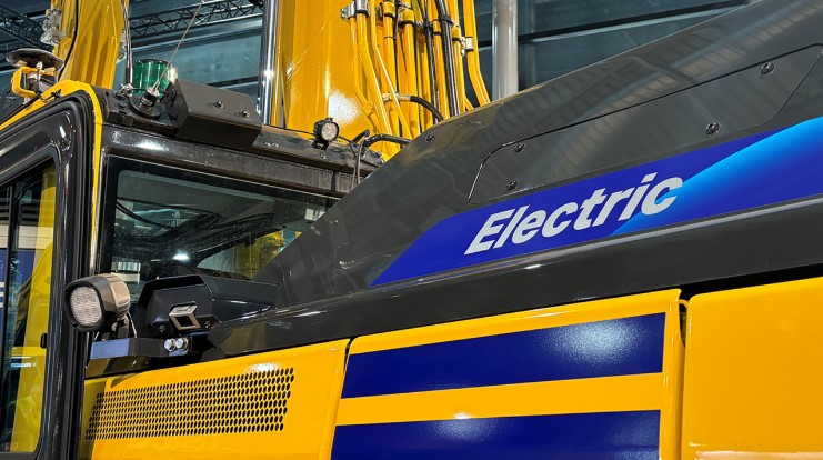 TYRI LED lights installed on a Komatsu electric vehicle, showcasing advanced, efficient lighting solutions for heavy-duty battery-powered machinery.